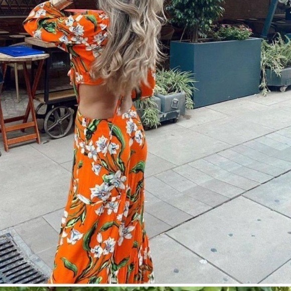 Zara Vibrant Orange Long Sleeve Dress. Vacation Ready - Preloved - Picture 6 of 16